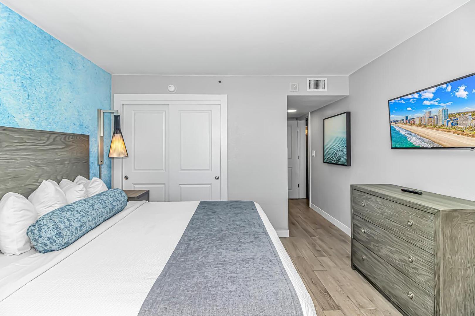 Stunning Oceanfront 2 Bedroom Suite- Sailfish 1111 *