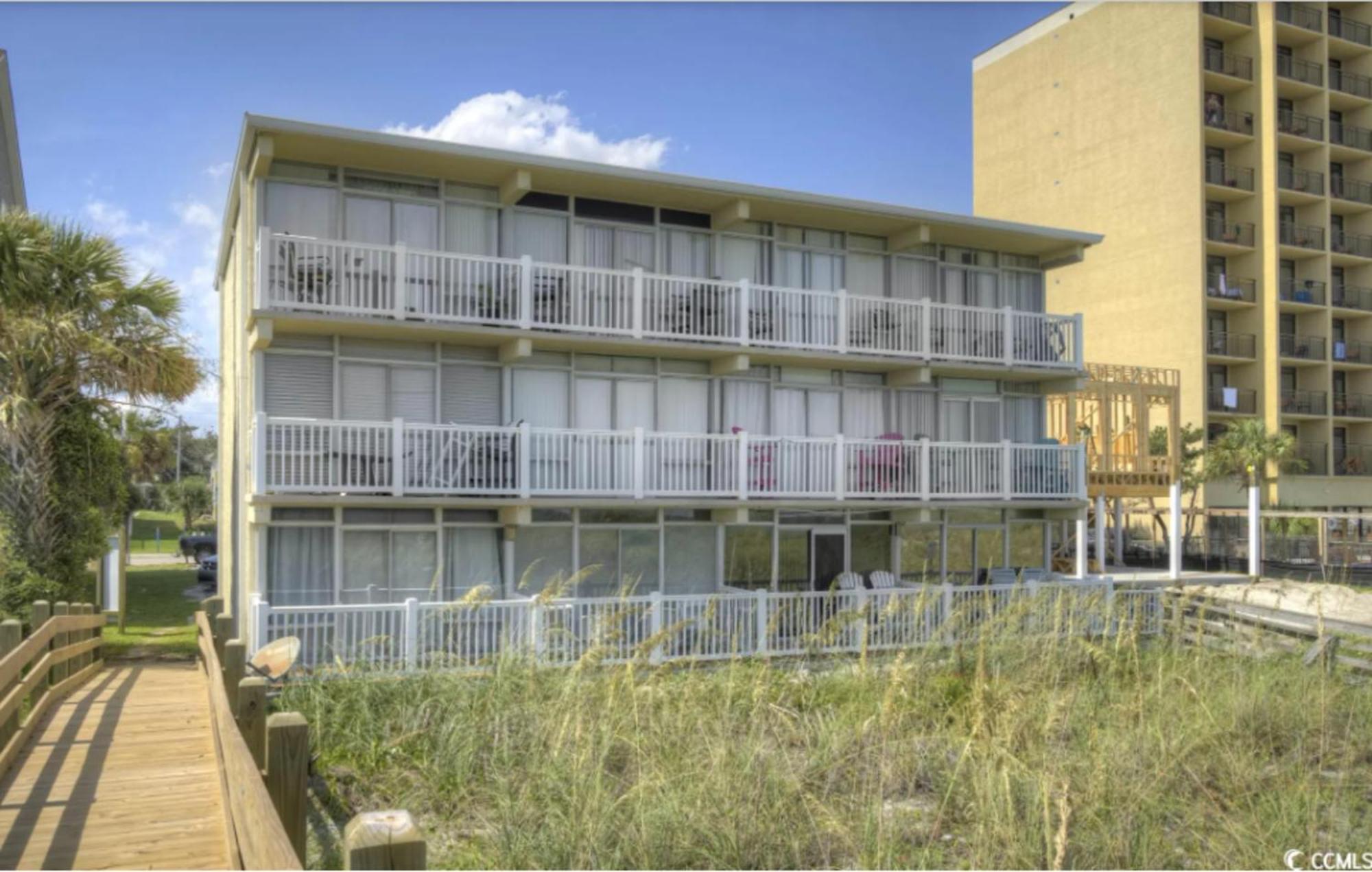 Seaside Elegance Your Coastal Getaway Apartment