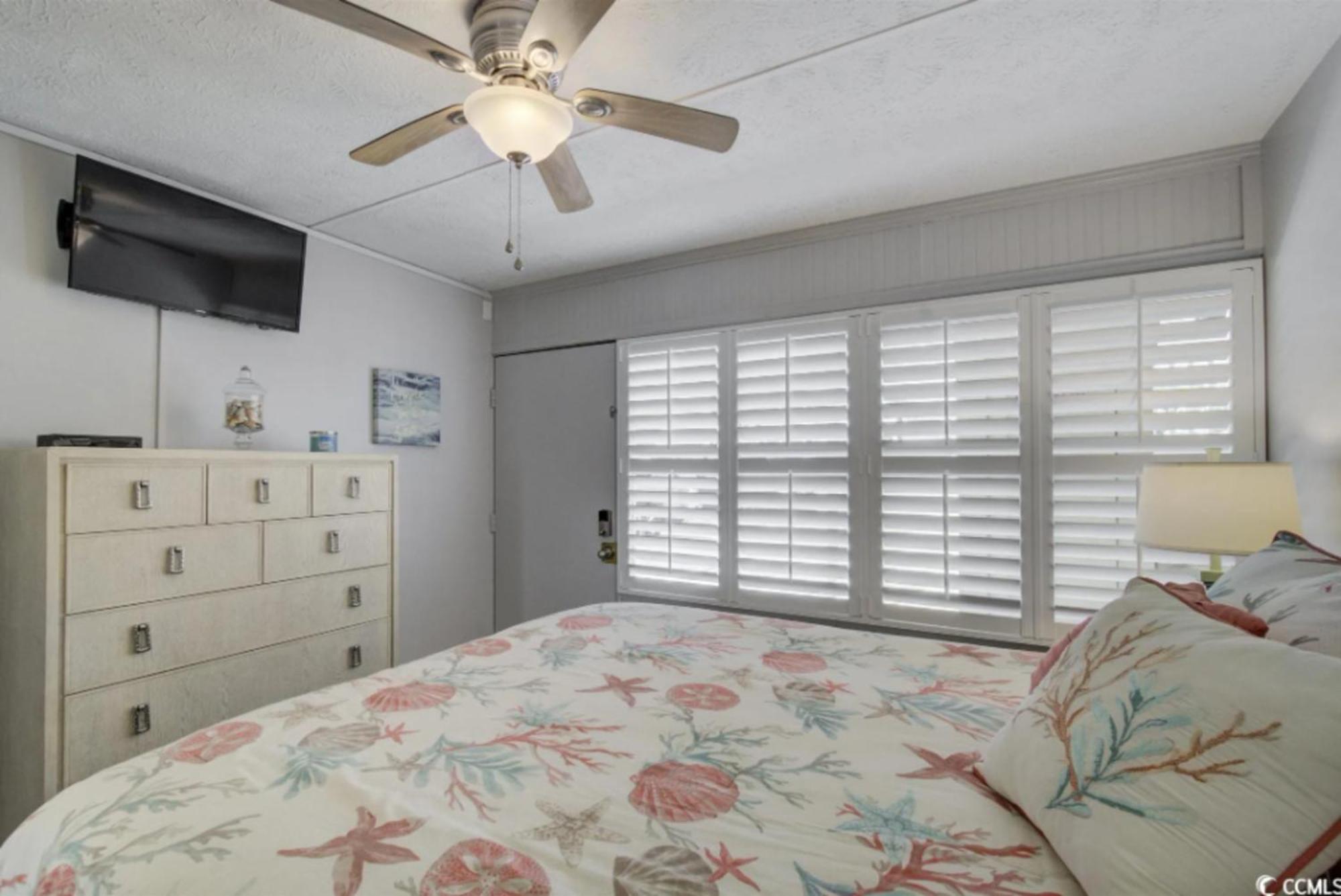 Apartment Seaside Elegance Your Coastal Getaway