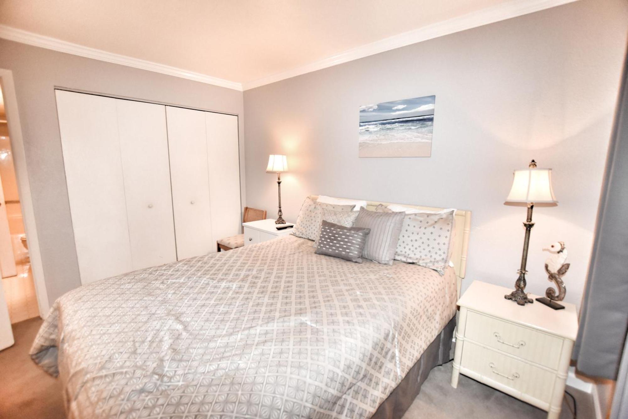 0511 Waters Edge Apartment *