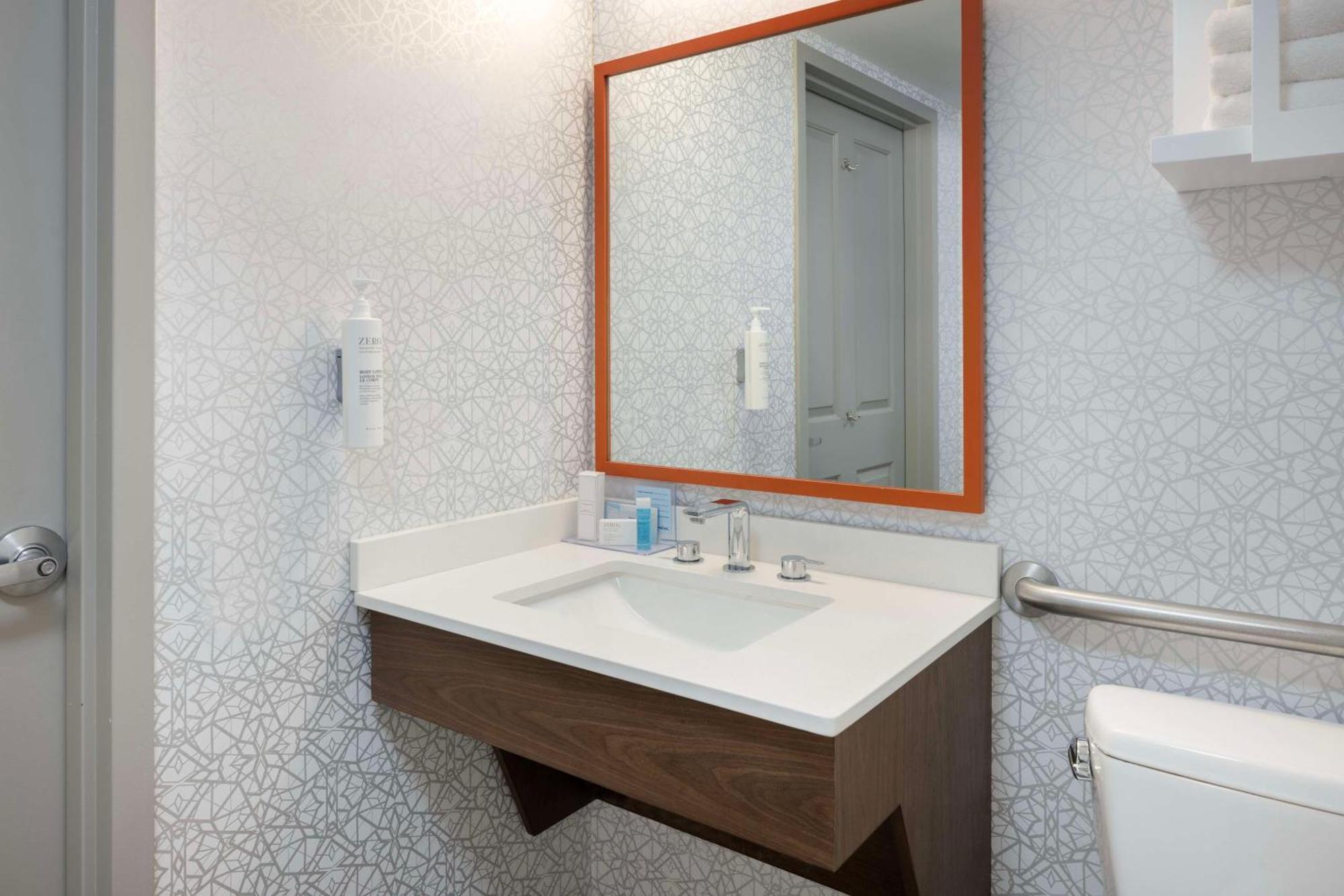 Hampton & Myrtle Oceanfront Hotel 3*