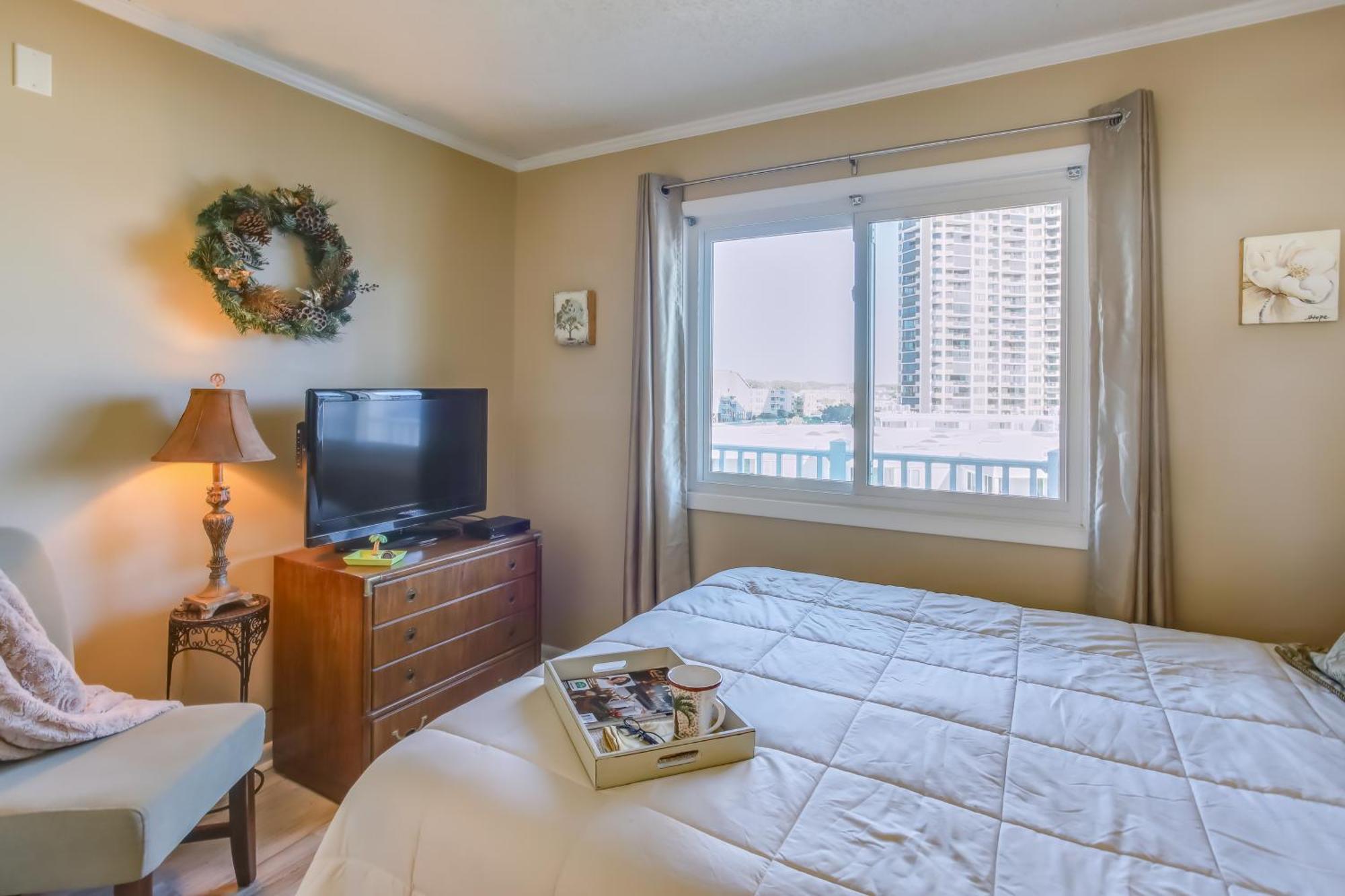 Myrtle - Steps To Ocean And Apache Pier! Apartment *