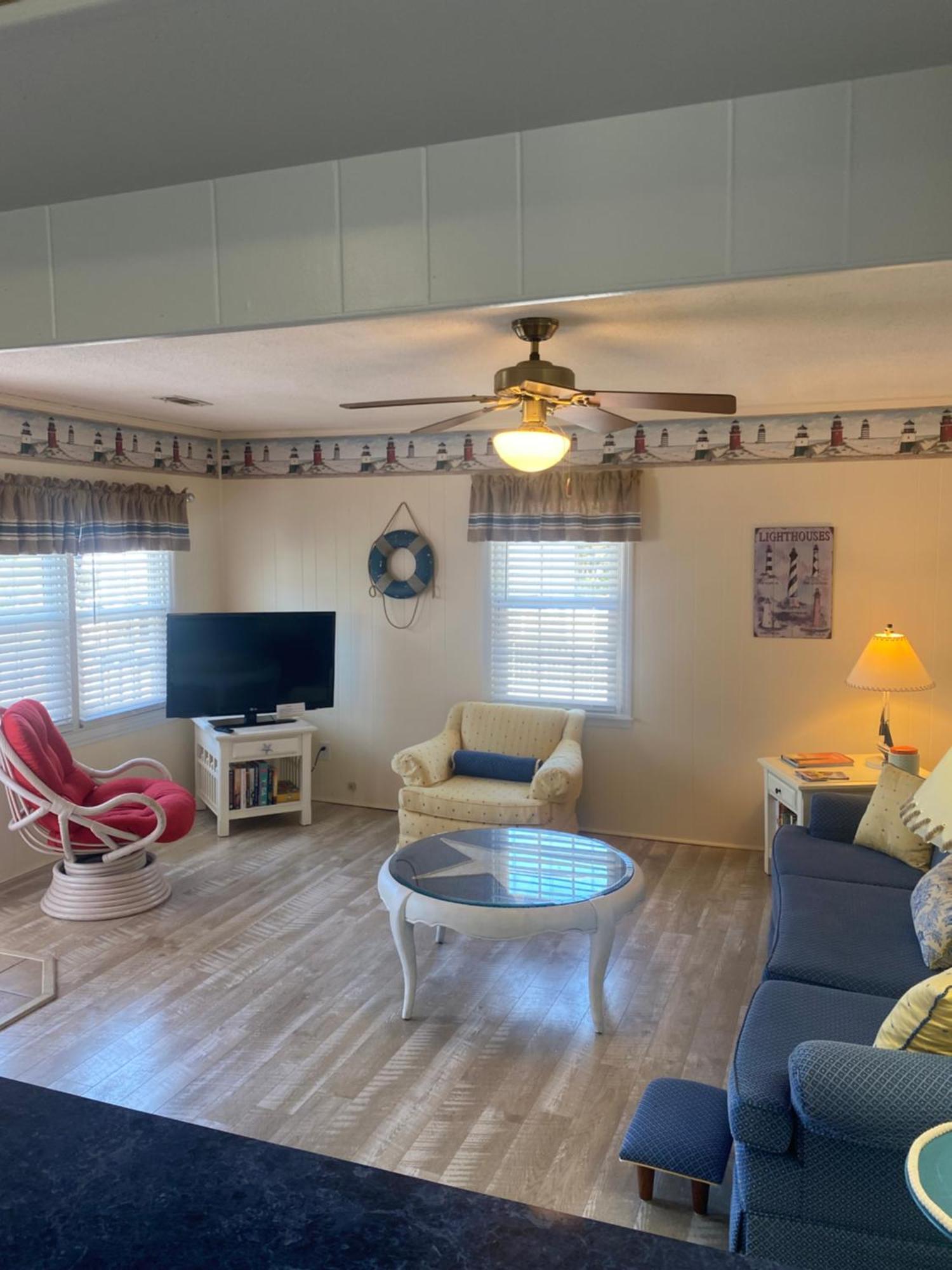 Holiday home Breeze 1, Short Walk To Atlantic Ocean, Pet Friendly, Very Quiet & Family Friendly *