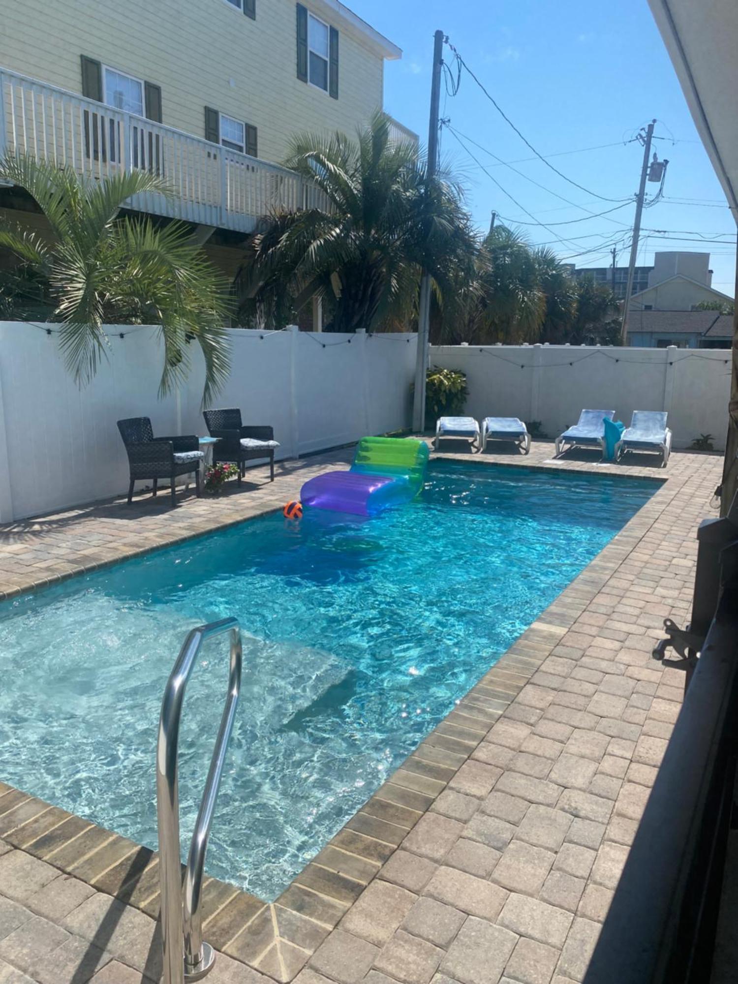 Breeze 1, Short Walk To Atlantic Ocean, Pet Friendly, Very Quiet & Family Friendly Myrtle Beach