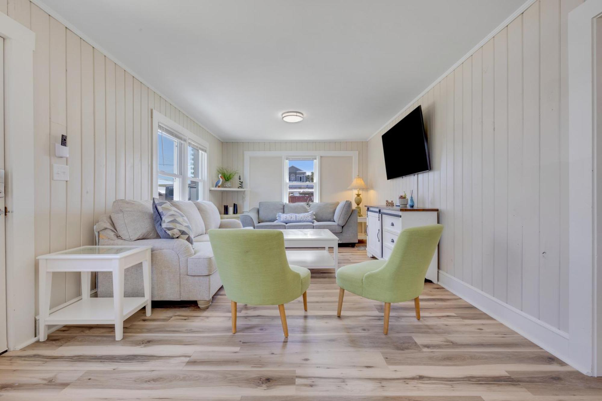 Holiday home 200ft To Beach! North Myrtle First Level Duplex Home, Pet Friendly! Myrtle Beach