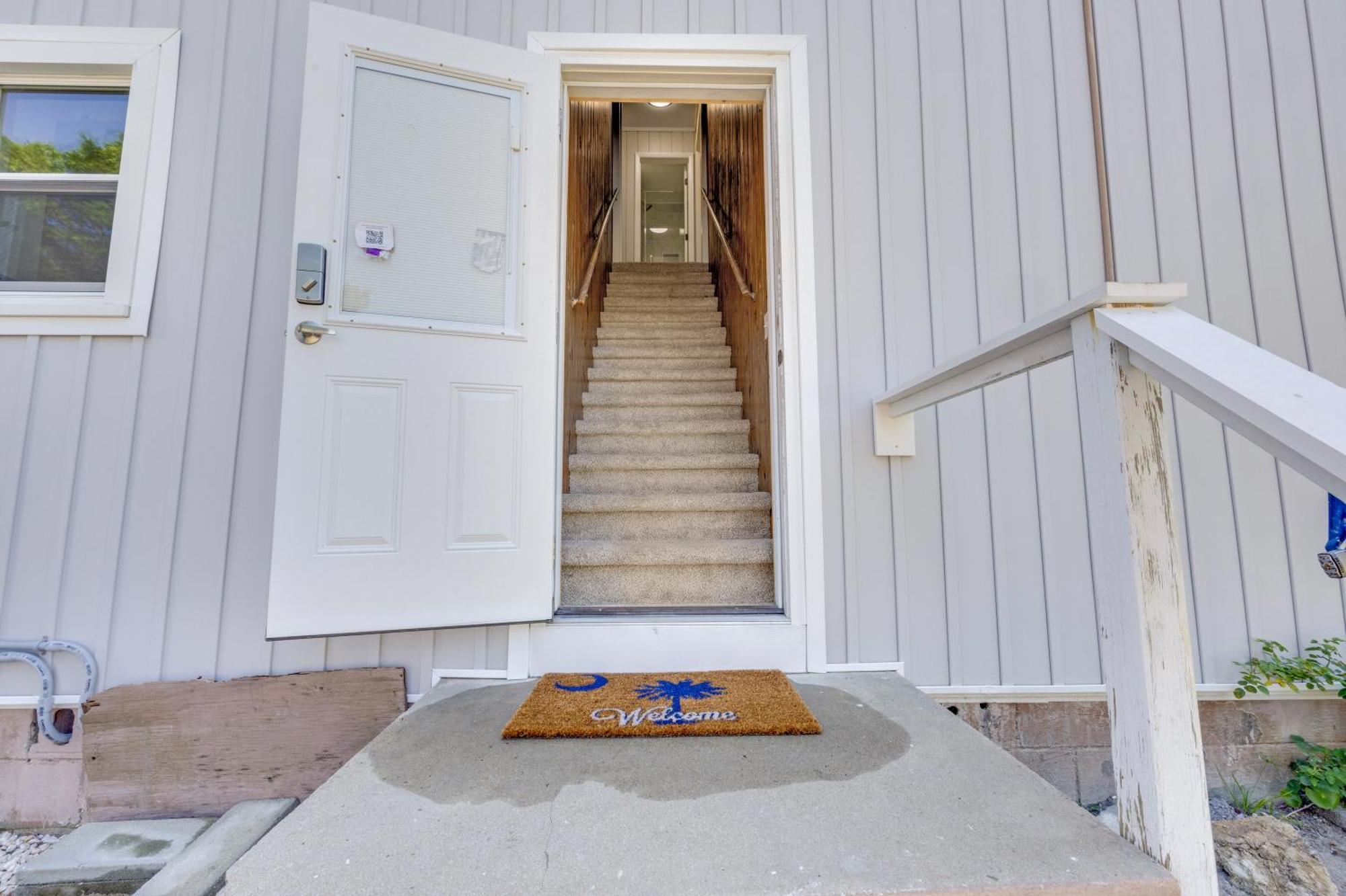 200 Steps To Ocean! North Myrtle Upper Duplex Unit, Pet Friendly!