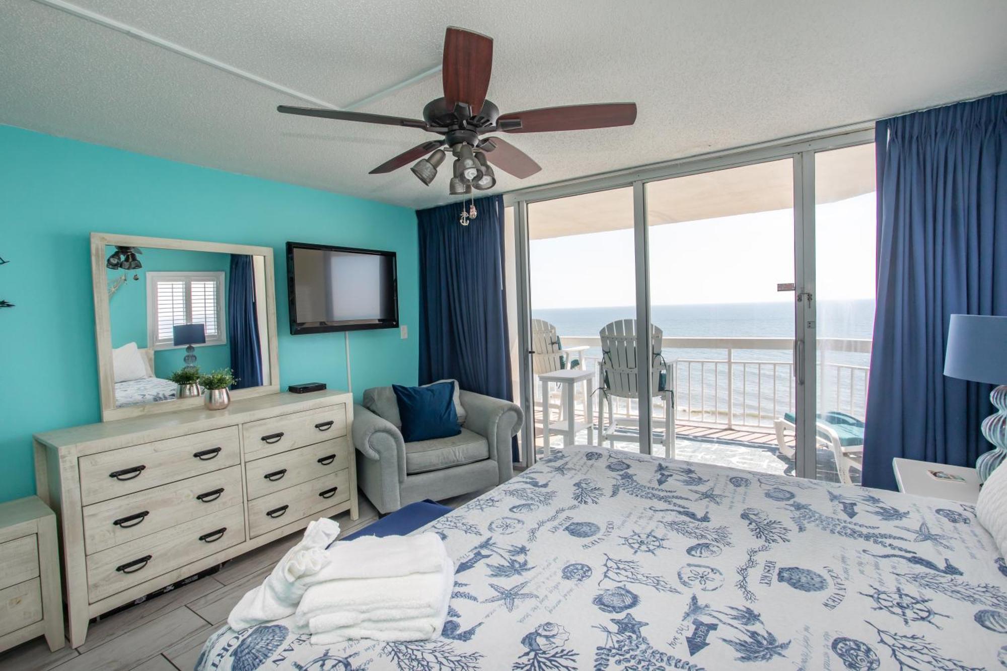 0712 Waters Edge Apartment *