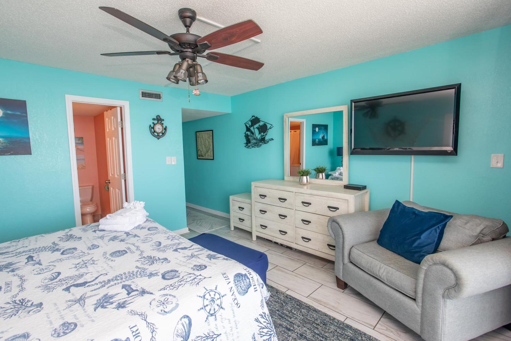 0712 Waters Edge Apartment