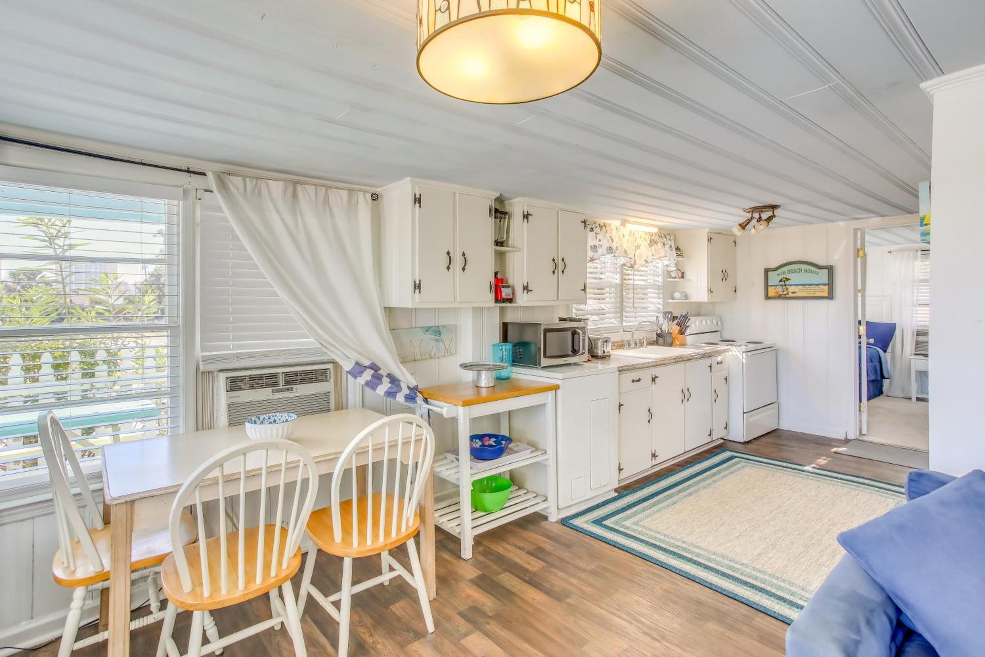 Coastal With Ocean View Walk To Pier Apartment Myrtle Beach
