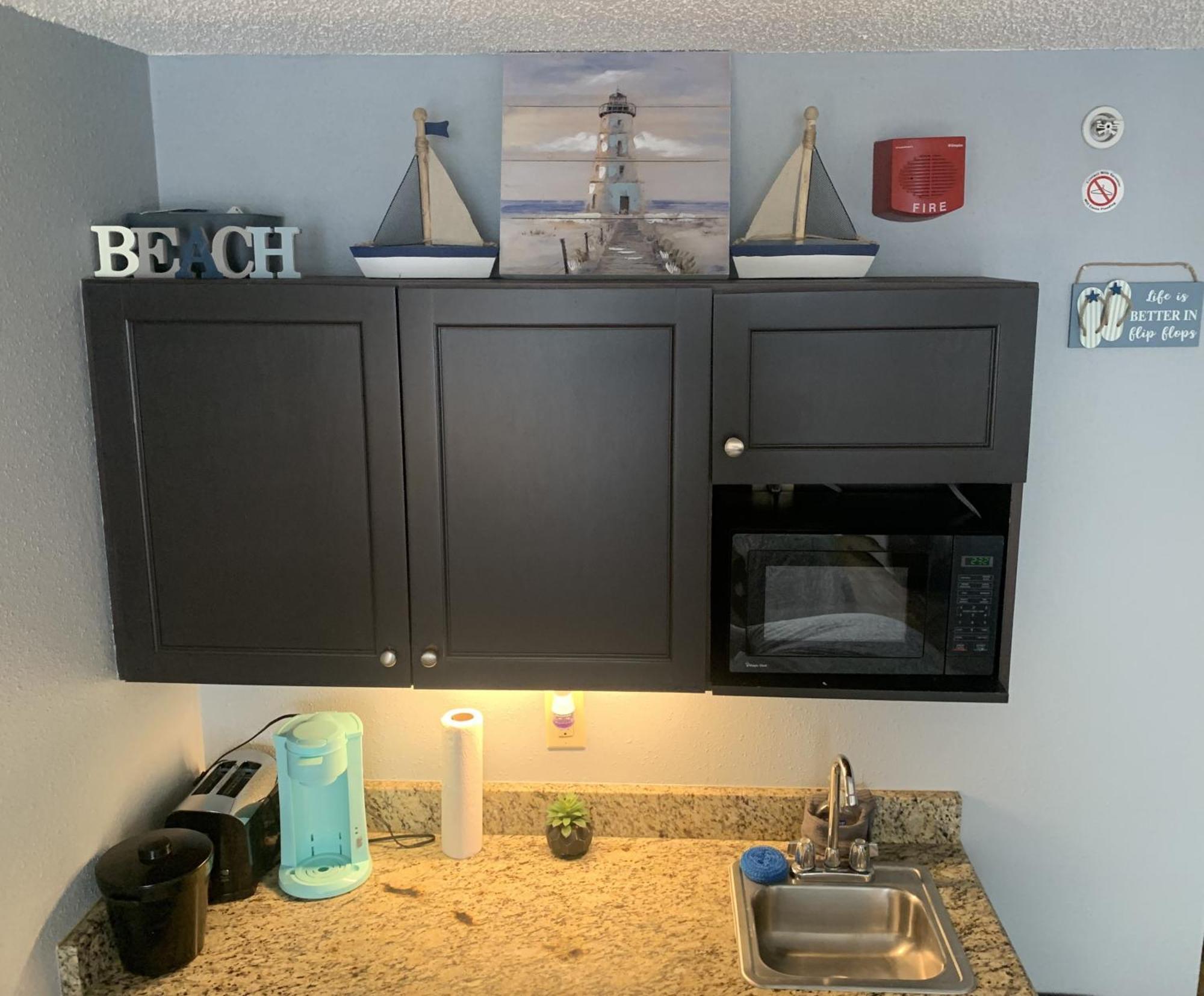 Lee's Myrtle Apartment *