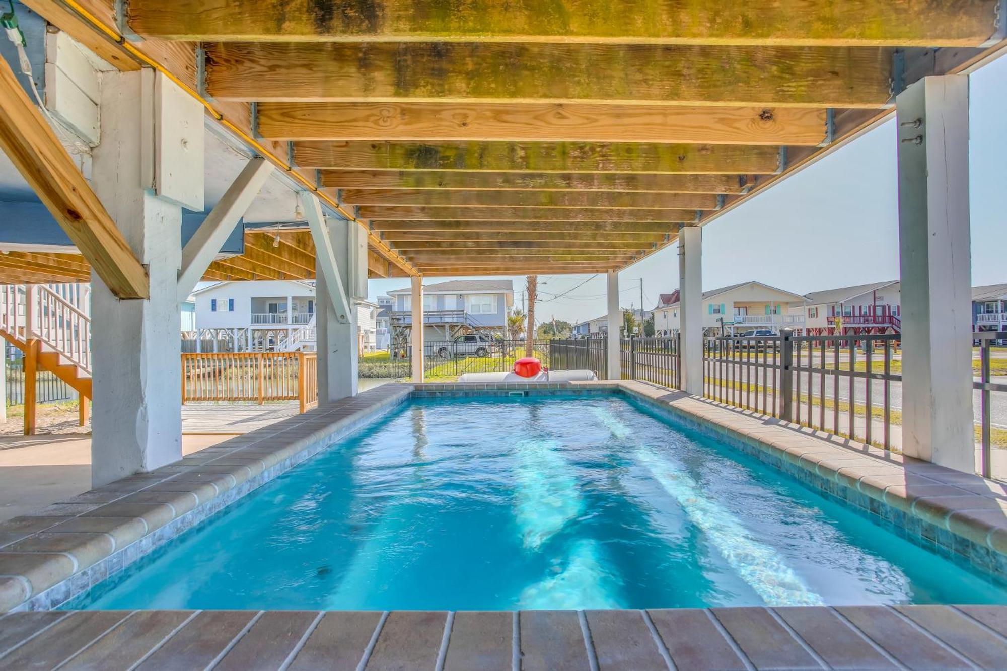 Waterfront North Myrtle With Pool And Deck