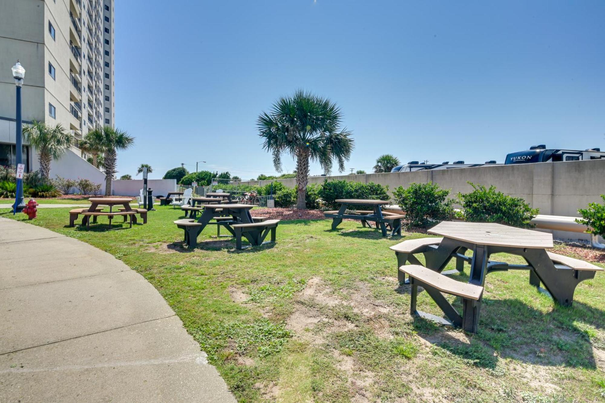 Renovated Oceanfront With Balcony * Myrtle Beach