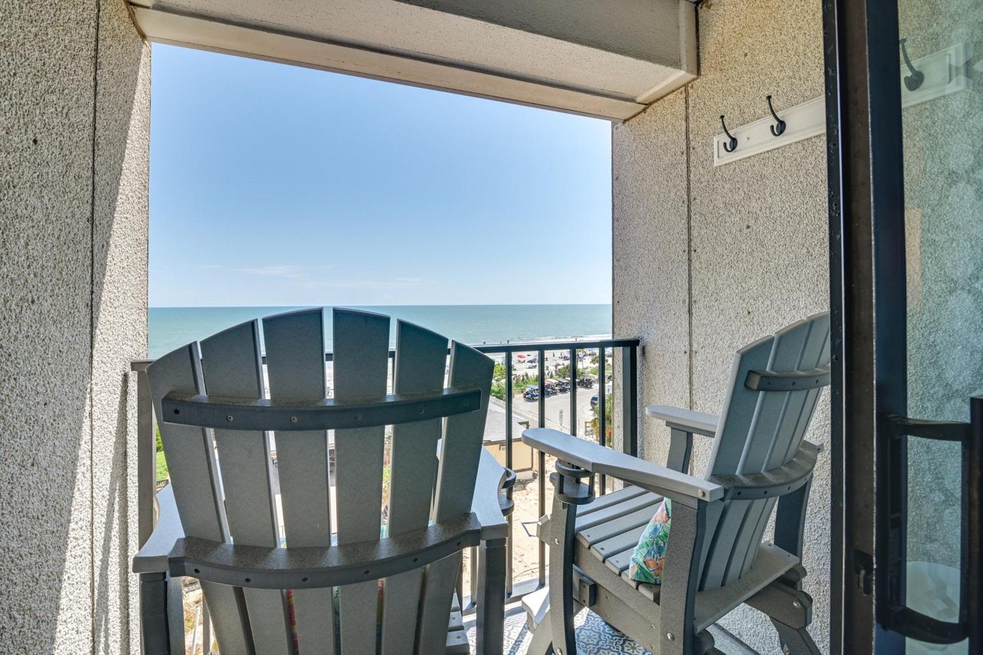 Apartment Renovated Oceanfront With Balcony *