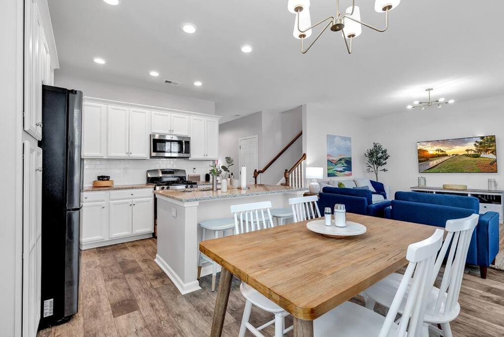 Fall 4br Getaway: Premier Golf, Shopping, Beach! Myrtle Beach