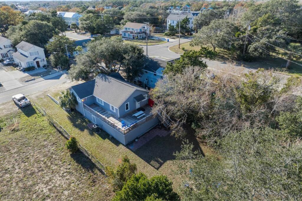 Gorgeous Centrally Located Ocean View 2 King, Huge Private Yard & Deck, Firepit, Bbq, & Game Tables Myrtle Beach
