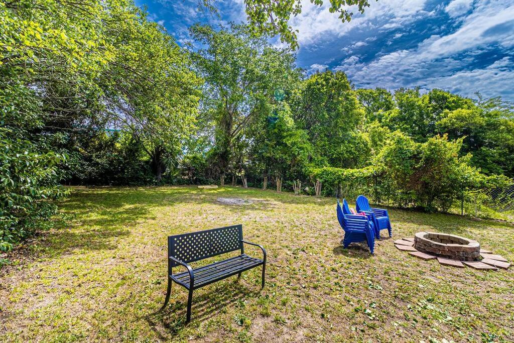 Gorgeous Centrally Located Ocean View 2 King, Huge Private Yard & Deck, Firepit, Bbq, & Game Tables Myrtle Beach