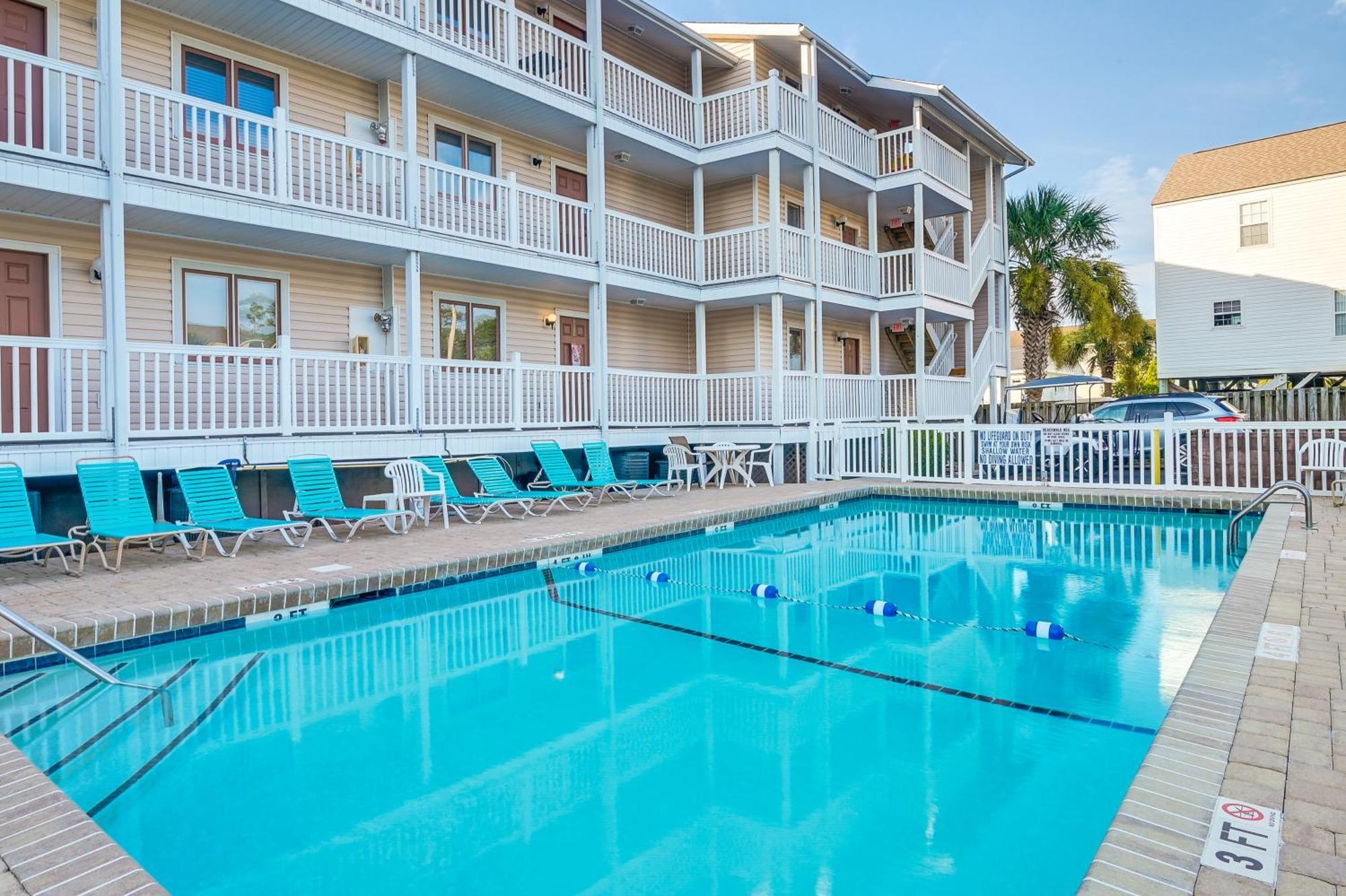 Surfside With Ocean Access And Balcony! Apartment