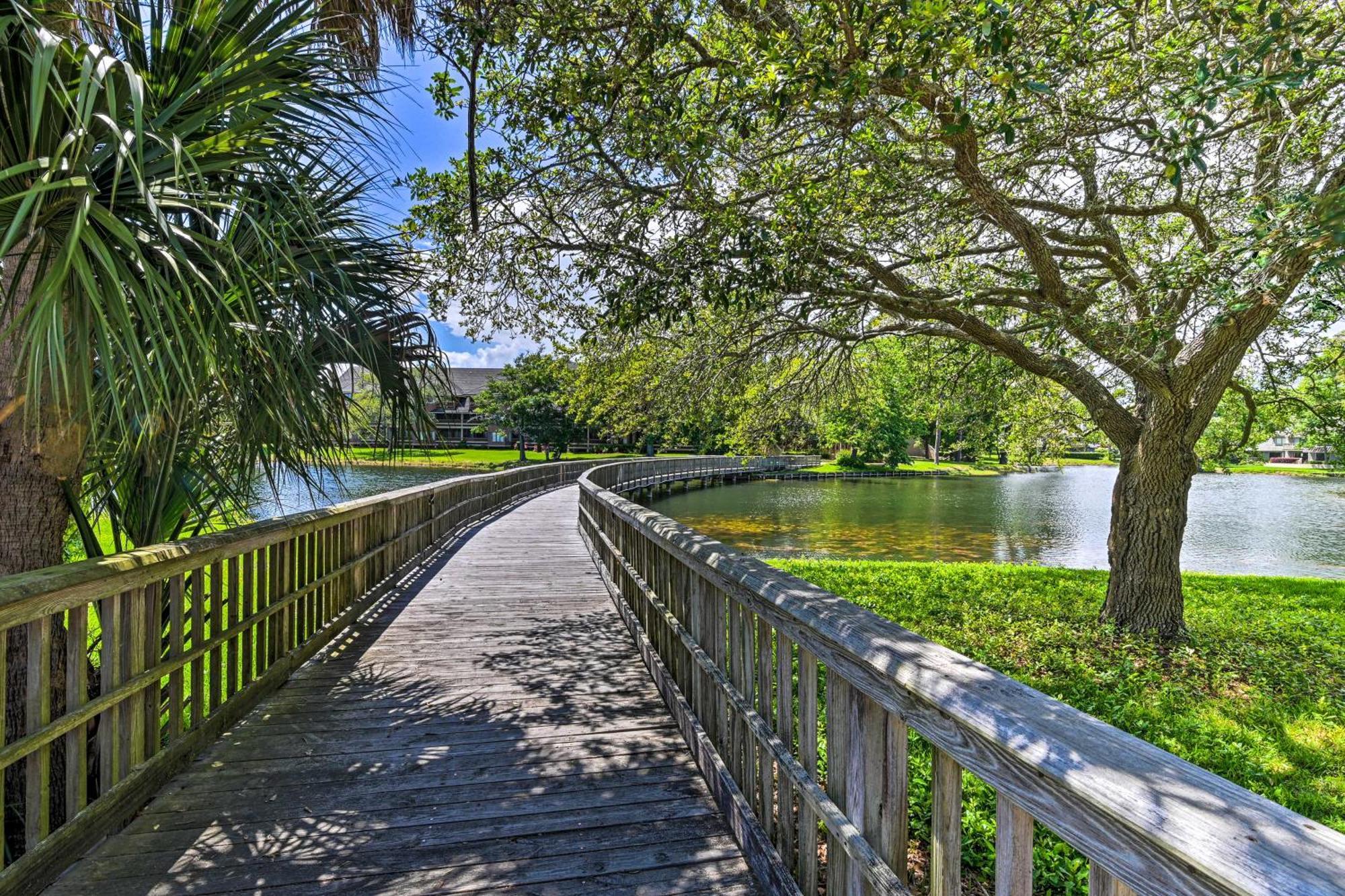 Myrtle Getaway With Private Deck And Pool Access *