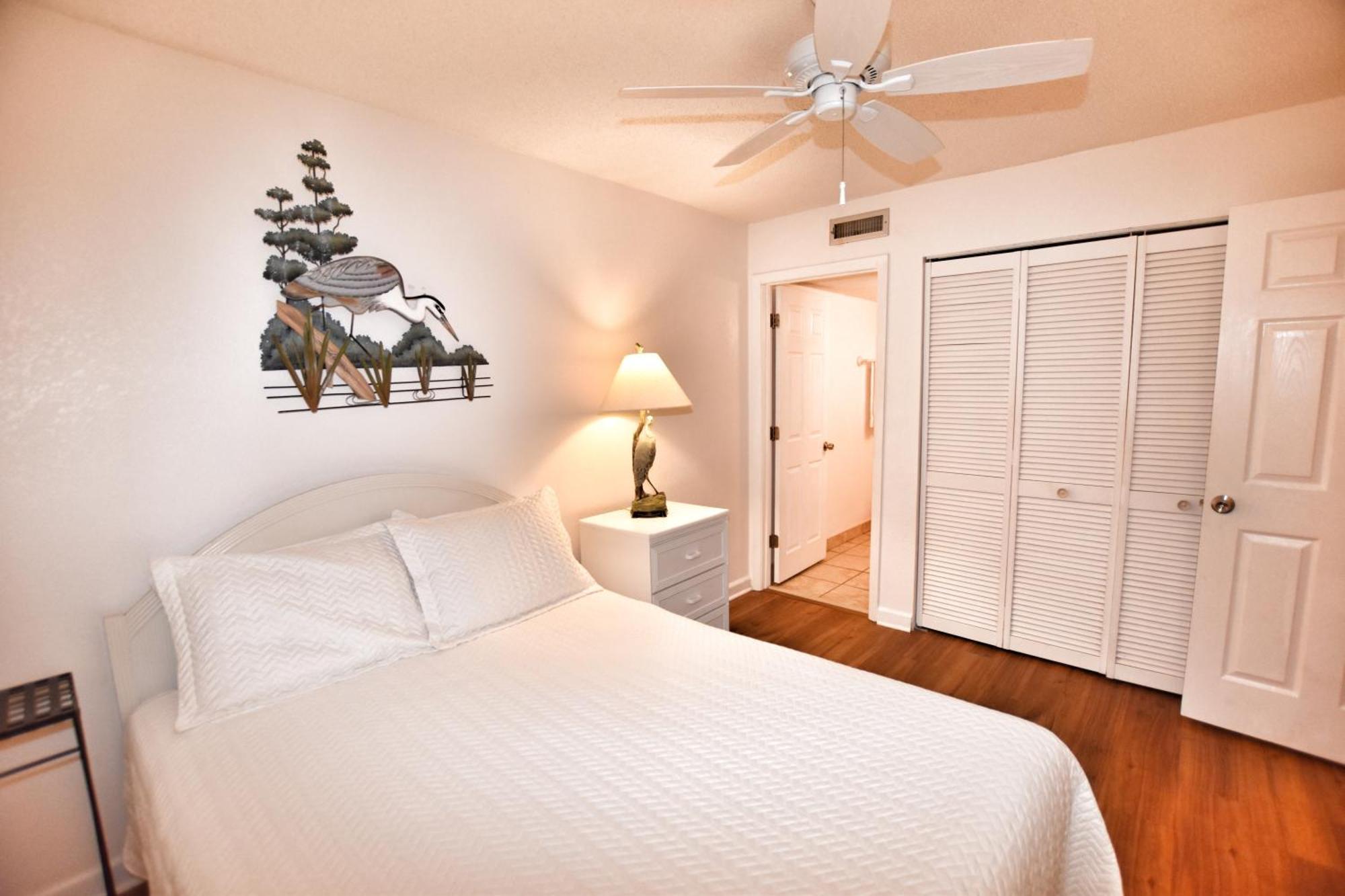 0111 Waters Edge Apartment *