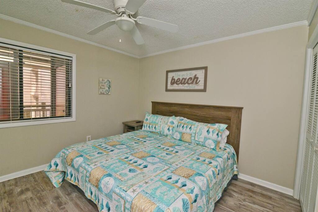 Holiday home Sweet Caroline Remodeled With Partial Ocean View And Oceanfront Pool *