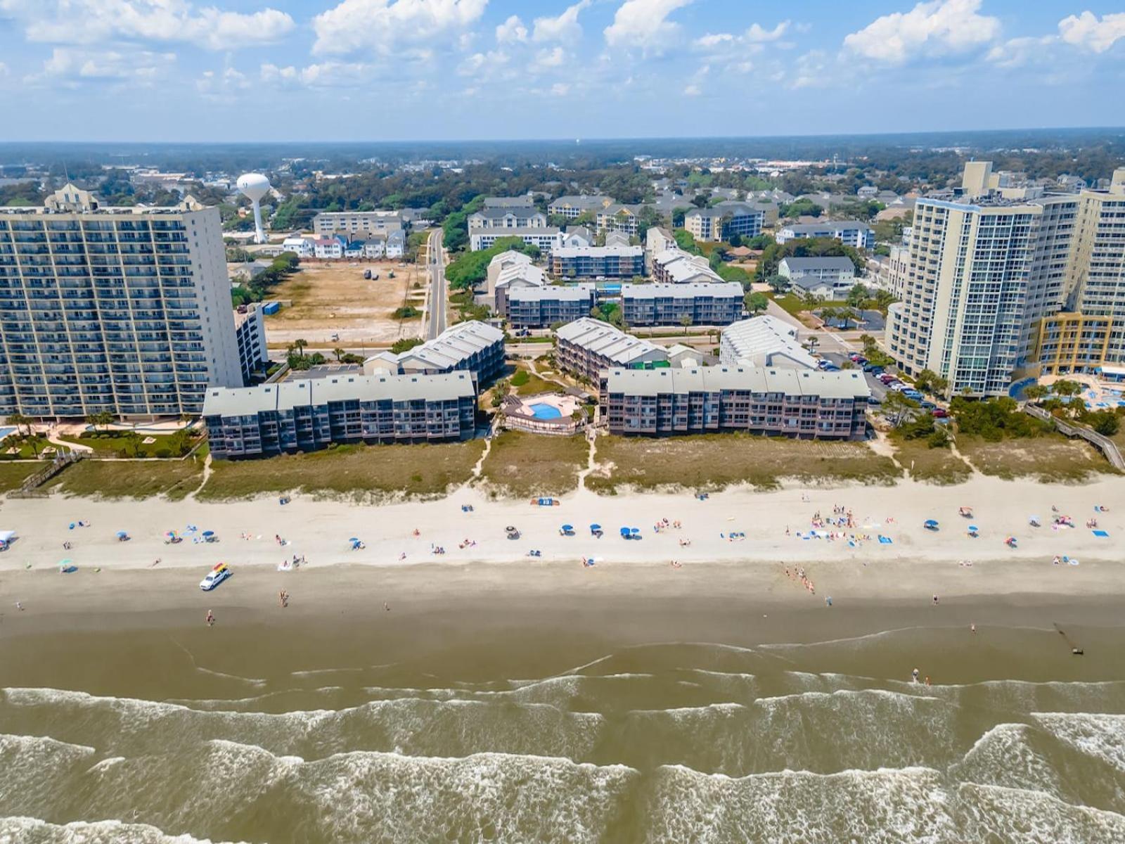 Holiday home Sweet Caroline Remodeled With Partial Ocean View And Oceanfront Pool