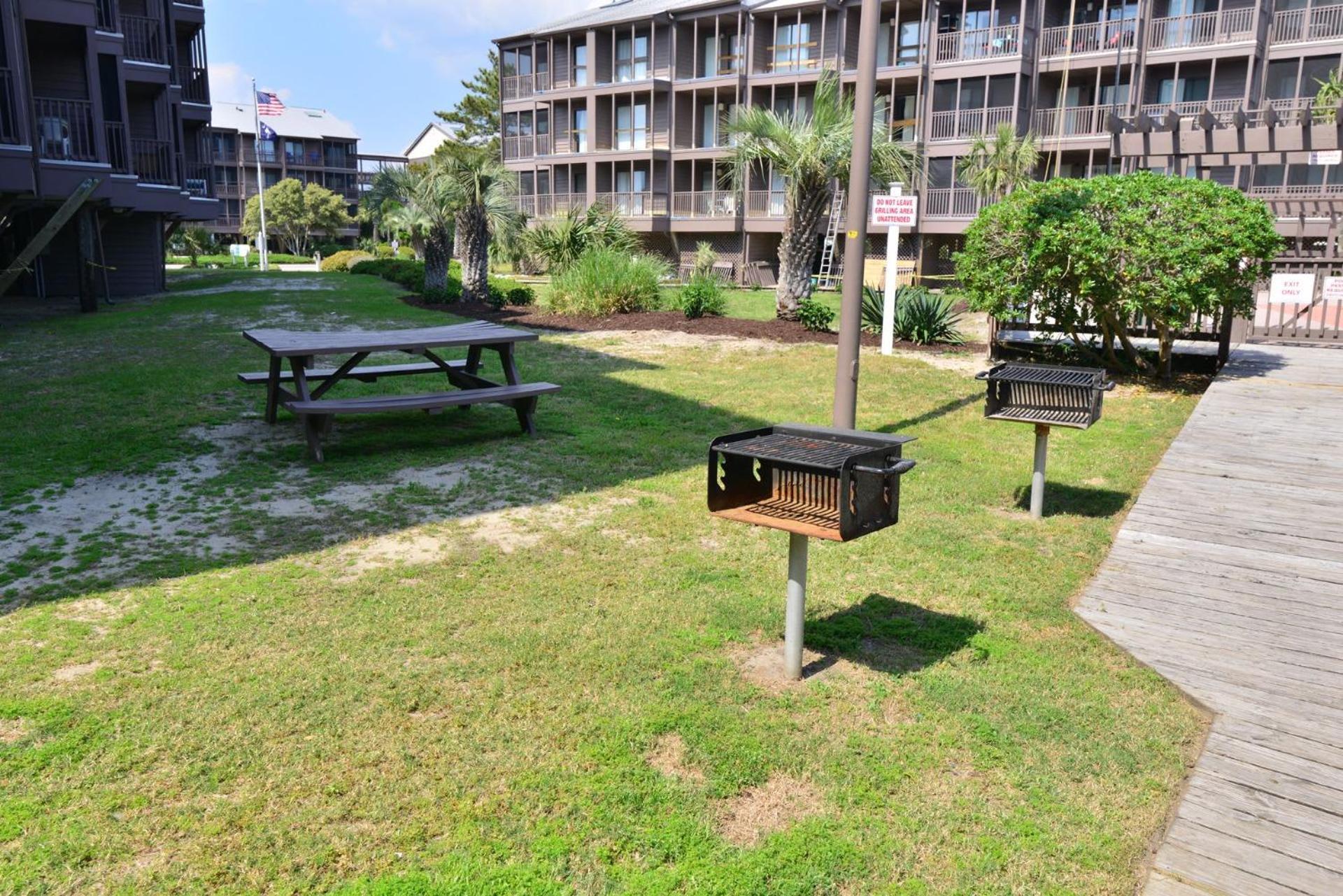 Holiday home Sweet Caroline Remodeled With Partial Ocean View And Oceanfront Pool Myrtle Beach
