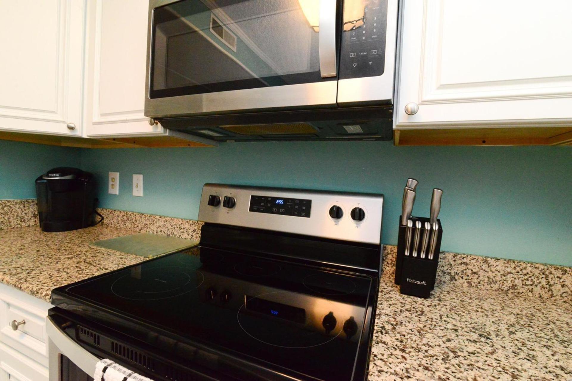 Sweet Caroline Remodeled With Partial Ocean View And Oceanfront Pool Holiday home Myrtle Beach