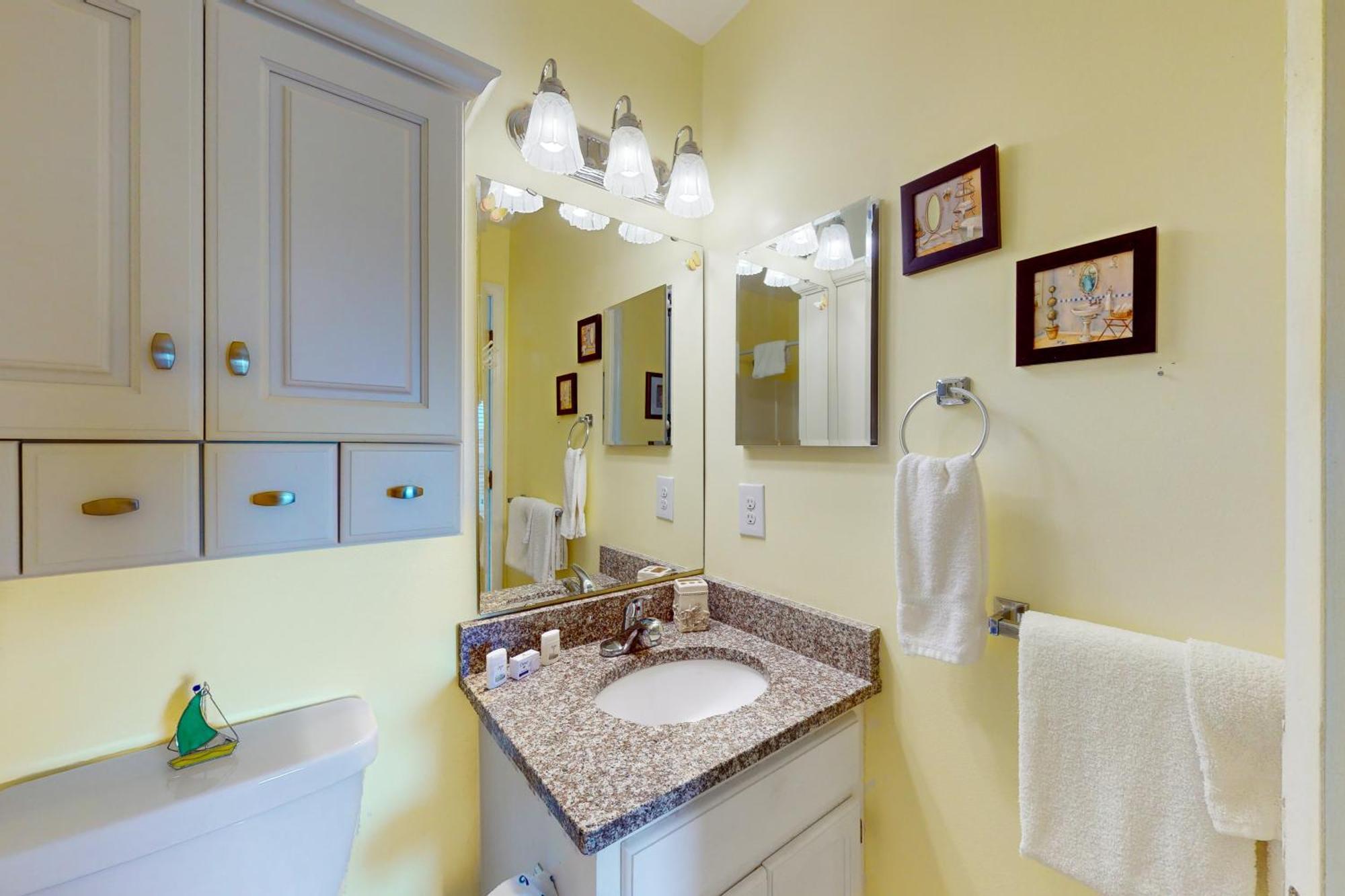Emerald Pointe 1-c Apartment *