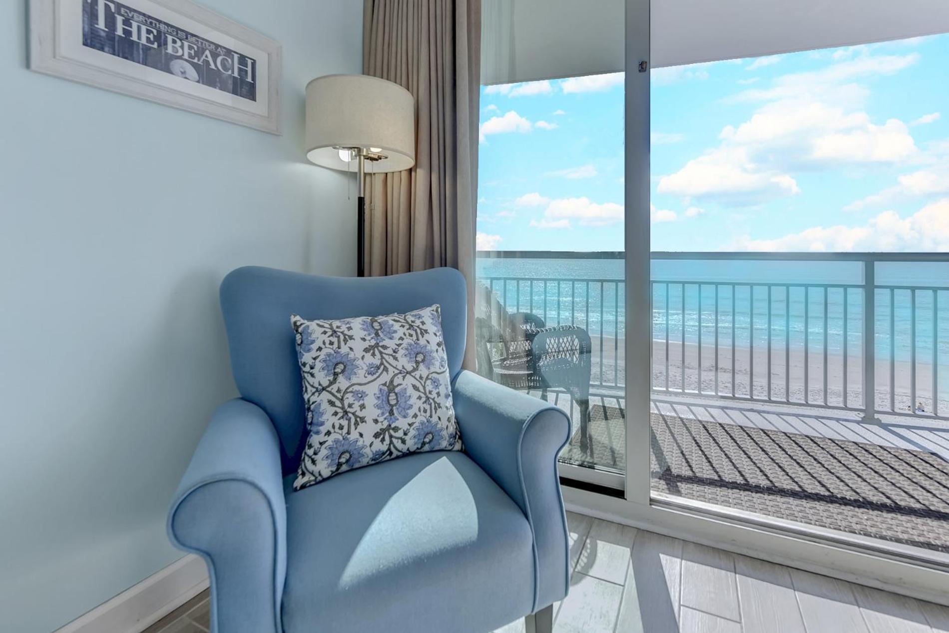 Oceans One 4th Floor 1 Bdrm 1 Ba *