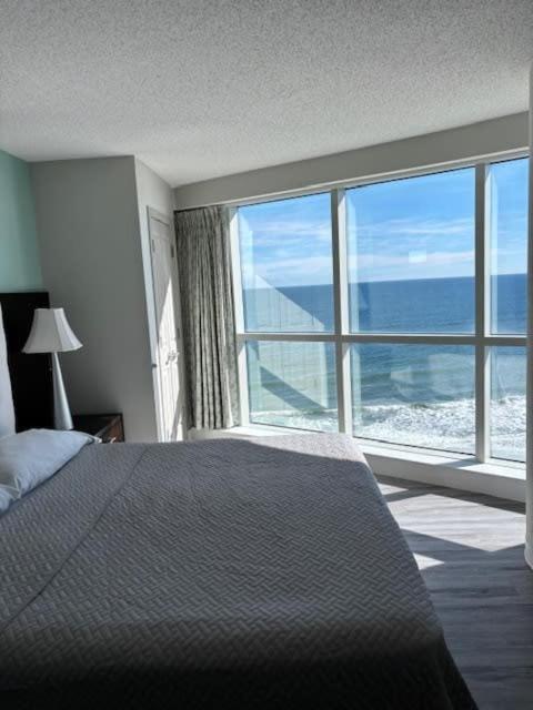 Holiday home Great 2 Bedroom - Oceans One 1008