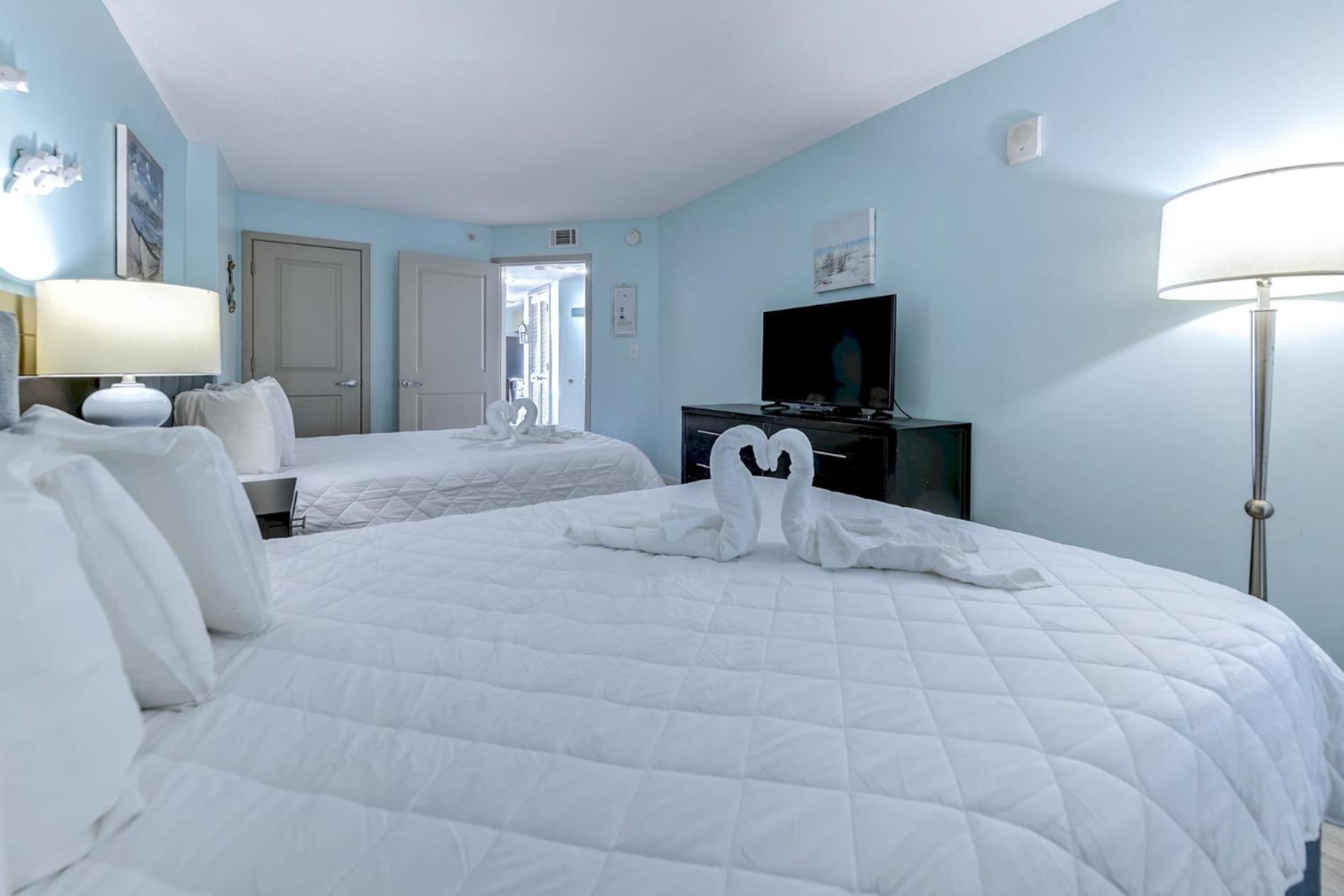 Apartment Oceans One 4th Floor 1 Bdrm 1 Ba *