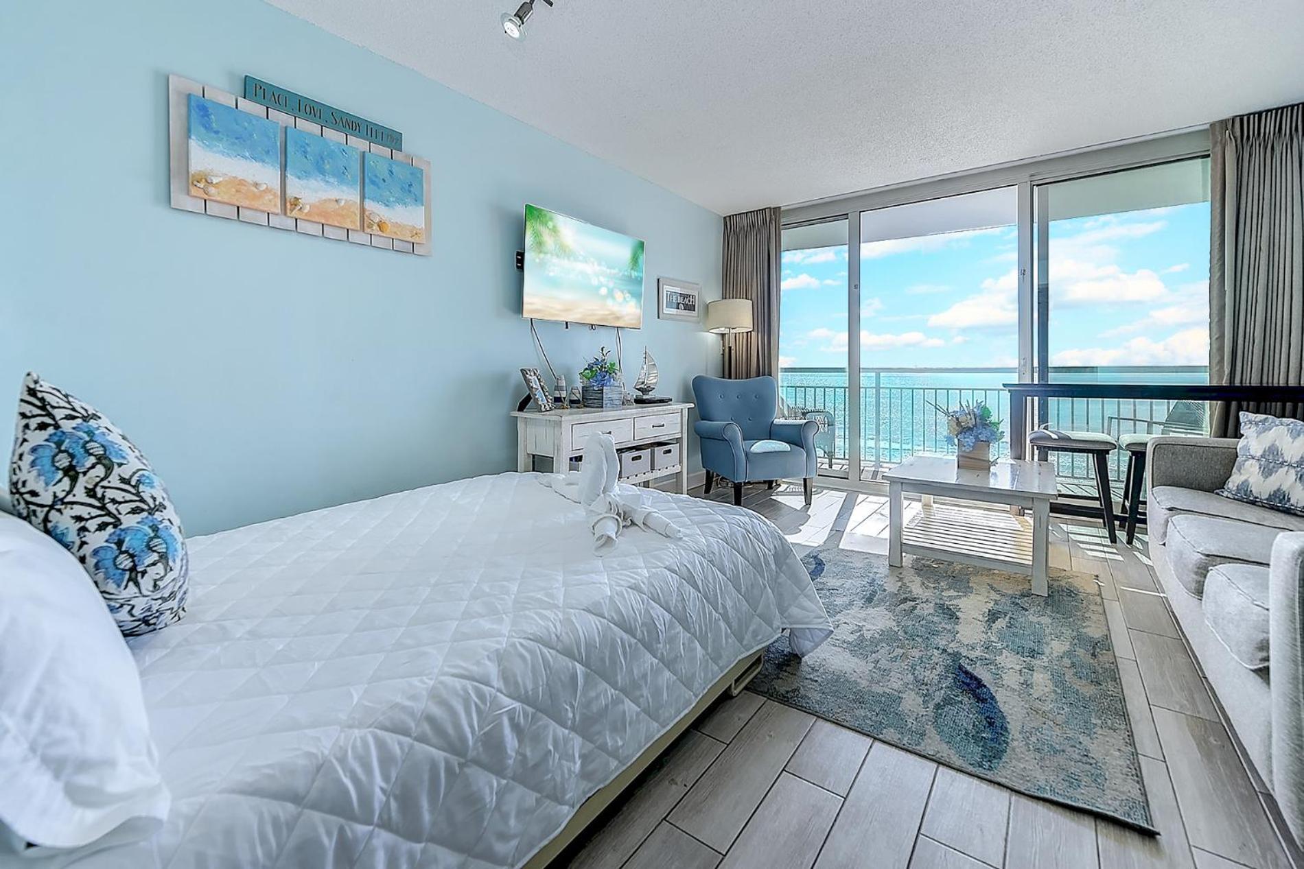 Apartment Oceans One 4th Floor 1 Bdrm 1 Ba *