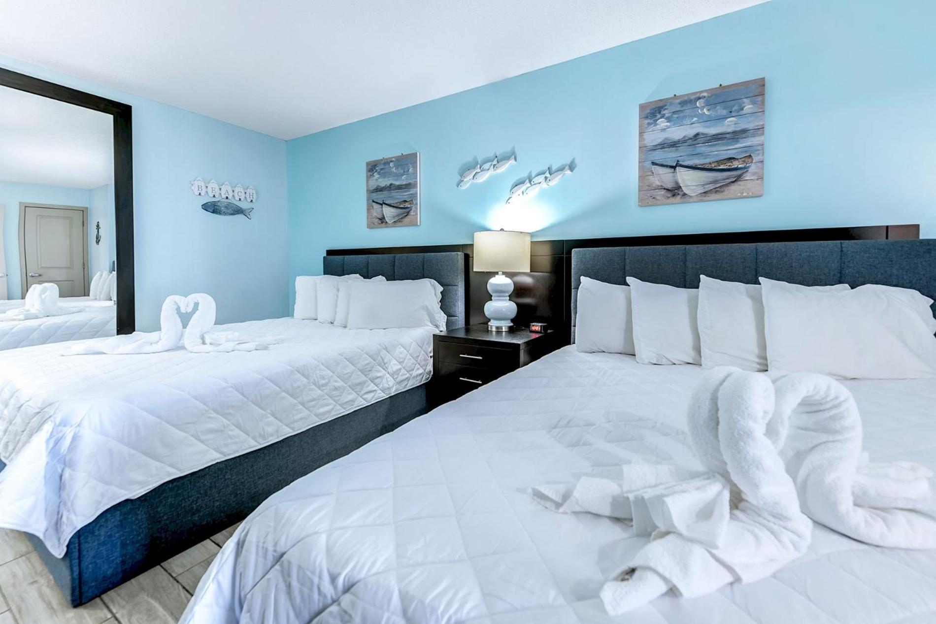 Apartment Oceans One 4th Floor 1 Bdrm 1 Ba *