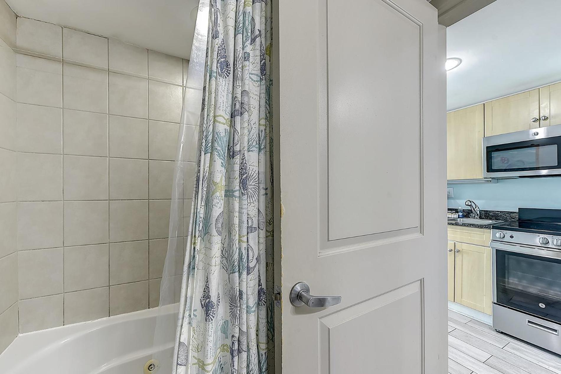 Oceans One 4th Floor 1 Bdrm 1 Ba