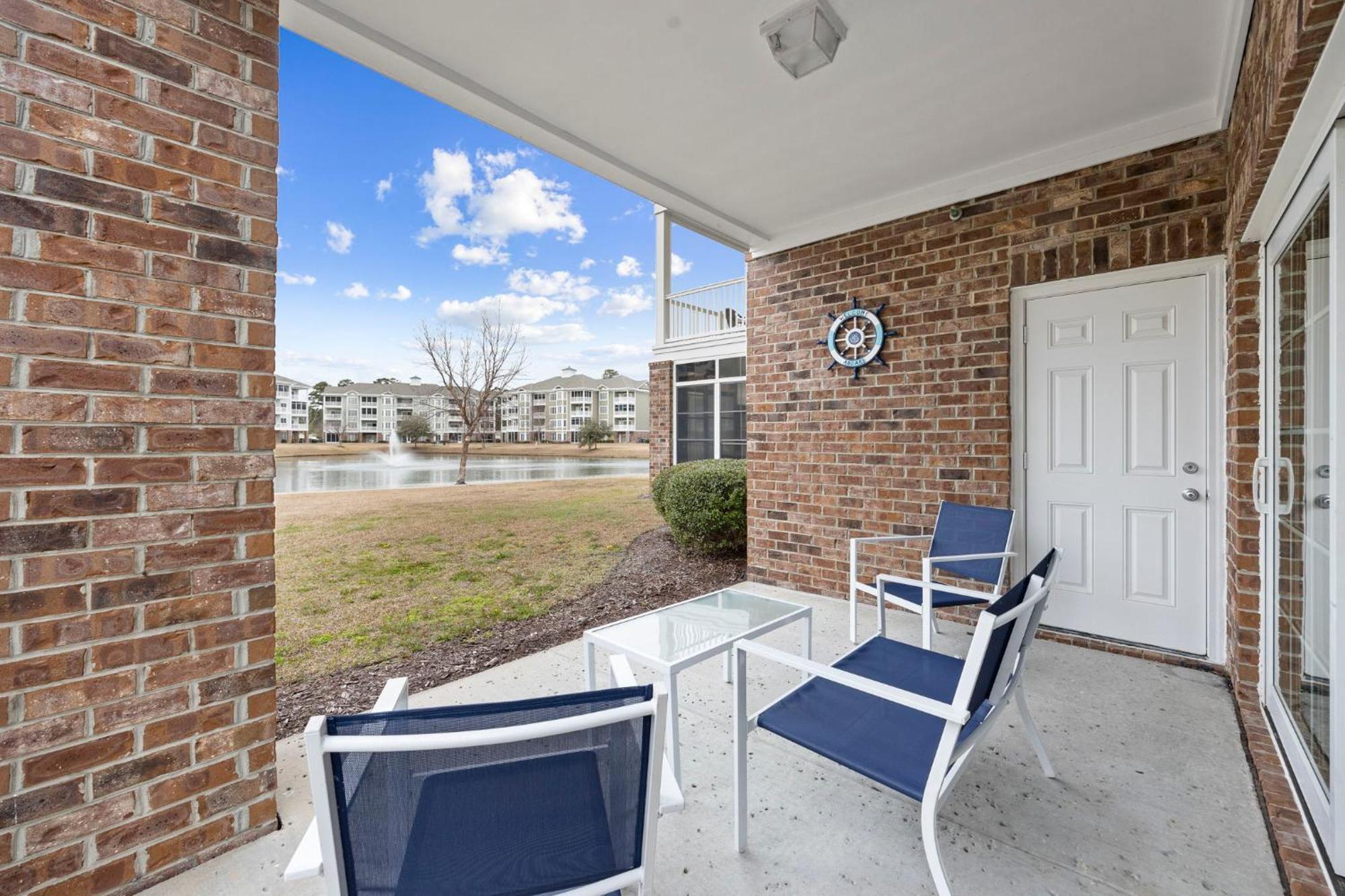 Beautifully Decorated 3 Bedroom 2 Bath Condo, First Floor Wth Walk In Shower! Located In Golf Community * Myrtle Beach