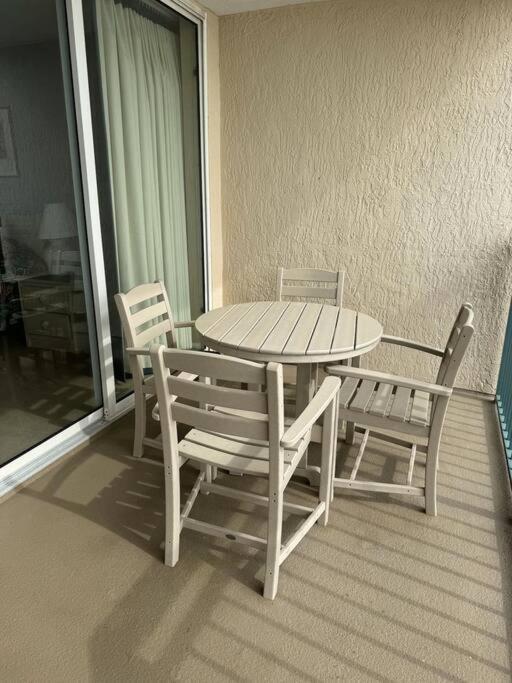 Apartment New - North Shore #1002