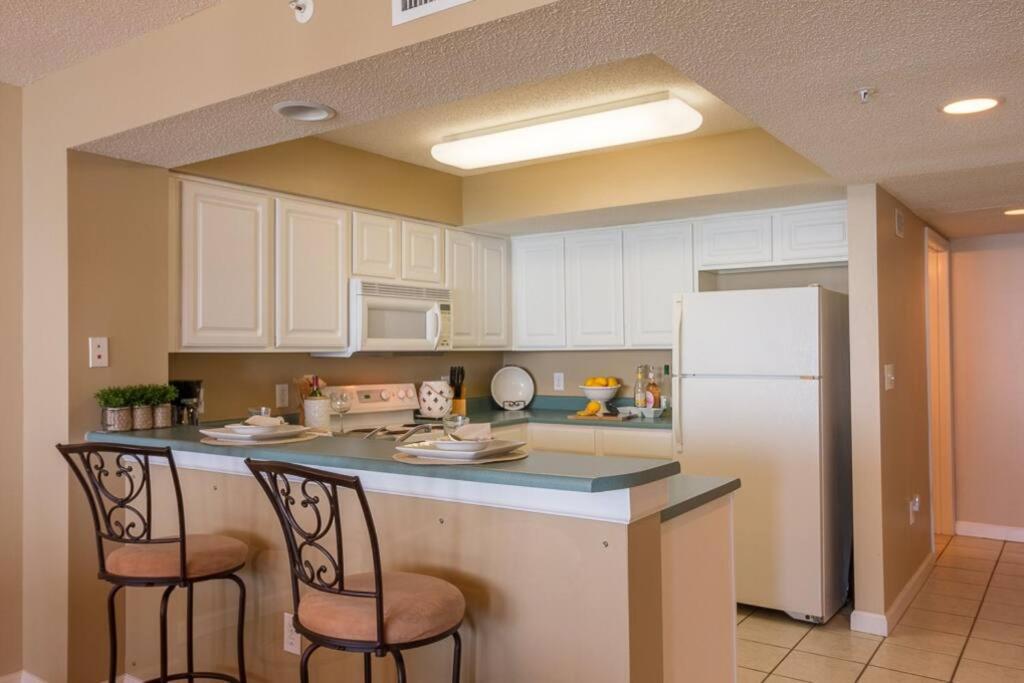 New - North Shore #1002 Apartment *