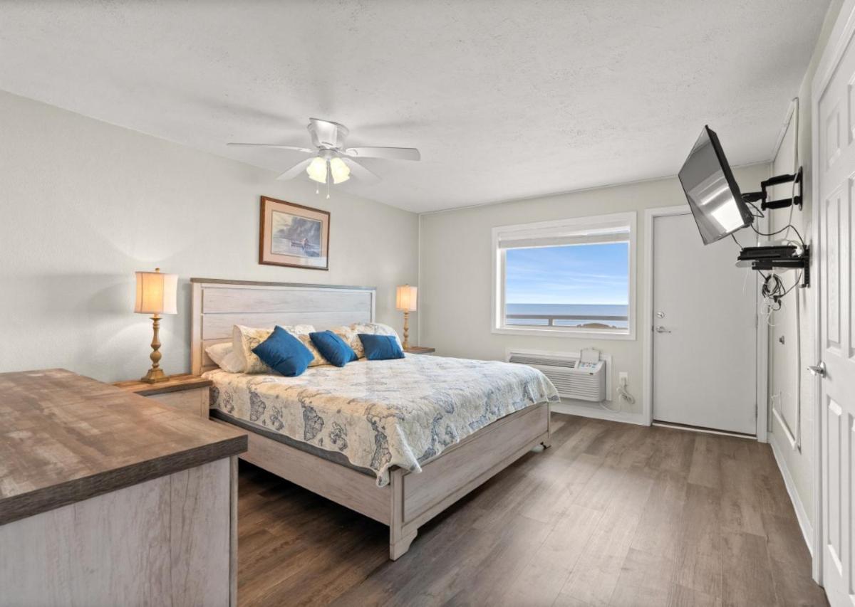Apartment Blue Mist Unit 301 Is A 3rd Floor Oceanfront In Cherry Grove Nmb
