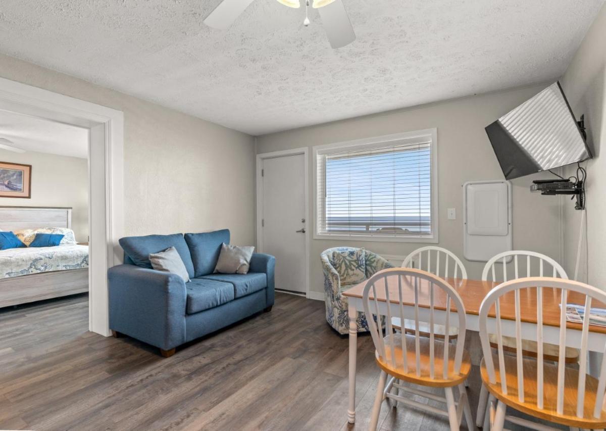 Blue Mist Unit 301 Is A 3rd Floor Oceanfront In Cherry Grove Nmb *