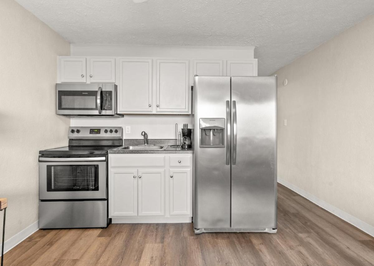 Blue Mist Unit 301 Is A 3rd Floor Oceanfront In Cherry Grove Nmb Apartment Myrtle Beach