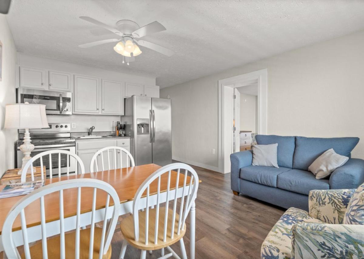 Apartment Blue Mist Unit 301 Is A 3rd Floor Oceanfront In Cherry Grove Nmb