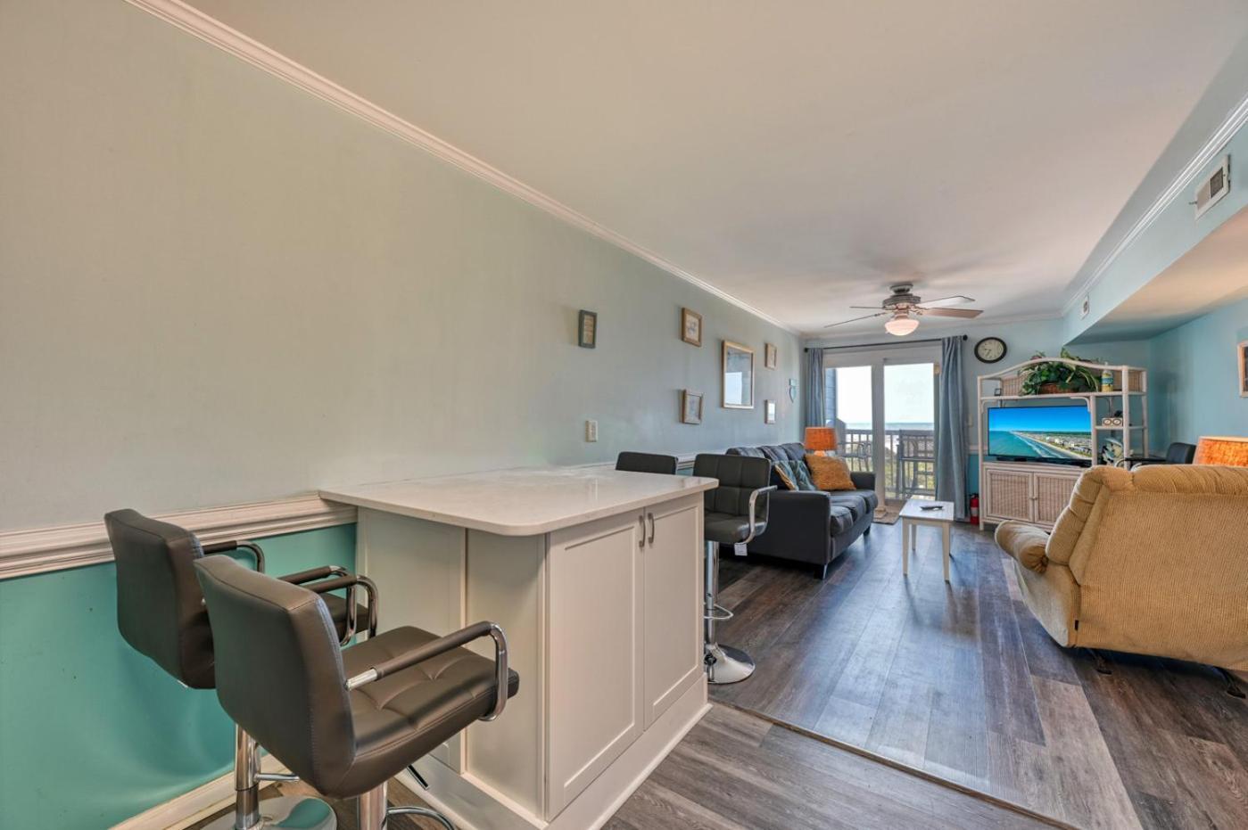 Apartment Ocean Front In Cherry Grove At A Summer Place Unit A7