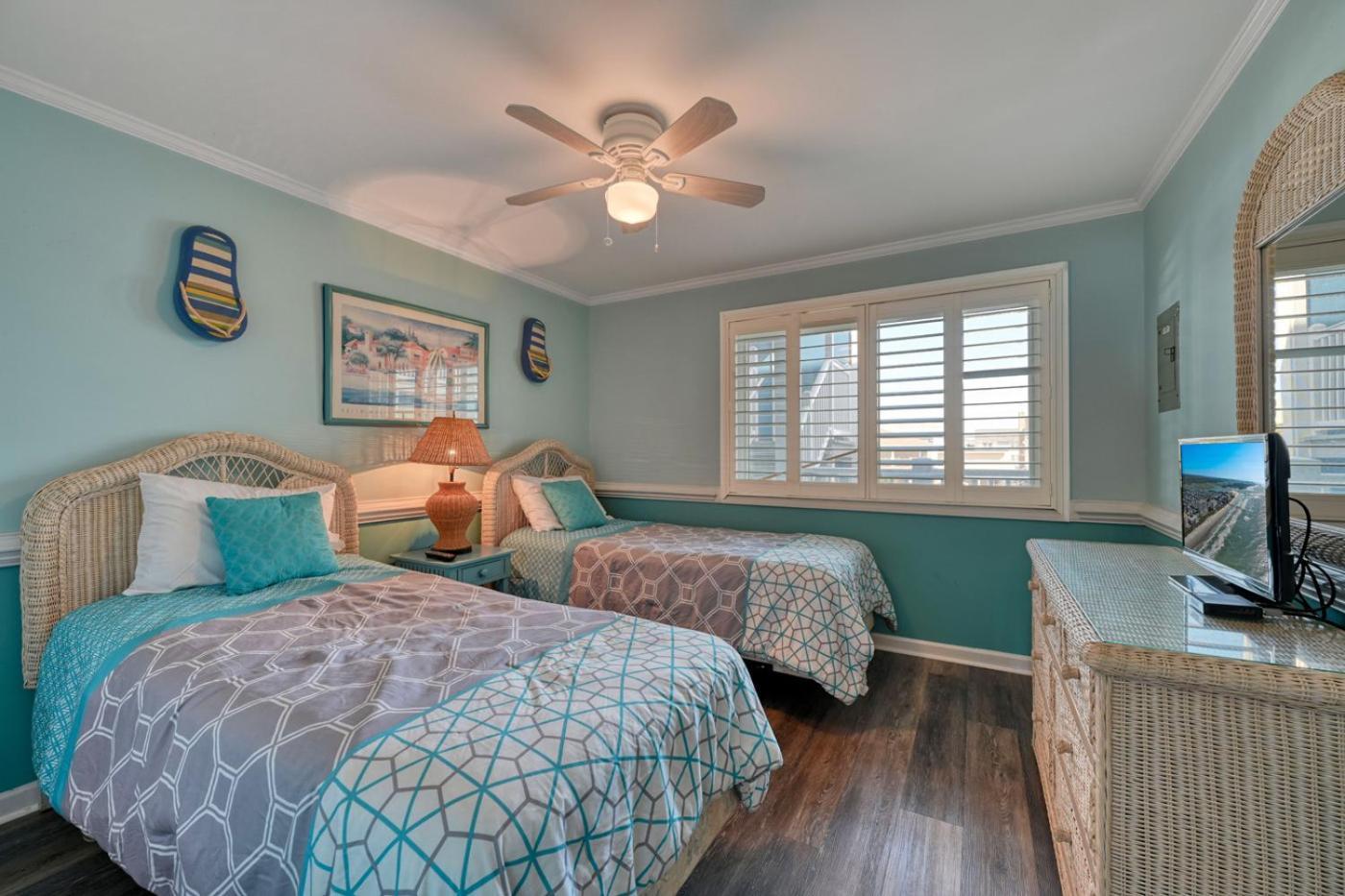 Apartment Ocean Front In Cherry Grove At A Summer Place Unit A7 *