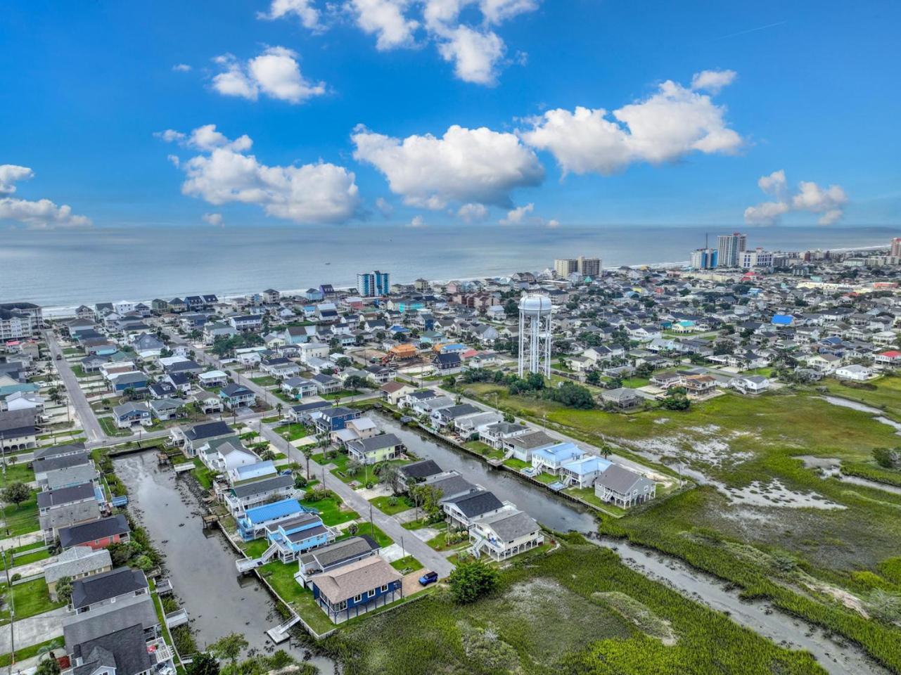 Marsh View Getaway Is A 4 Bedroom Channel In Cherry Grove Holiday home *