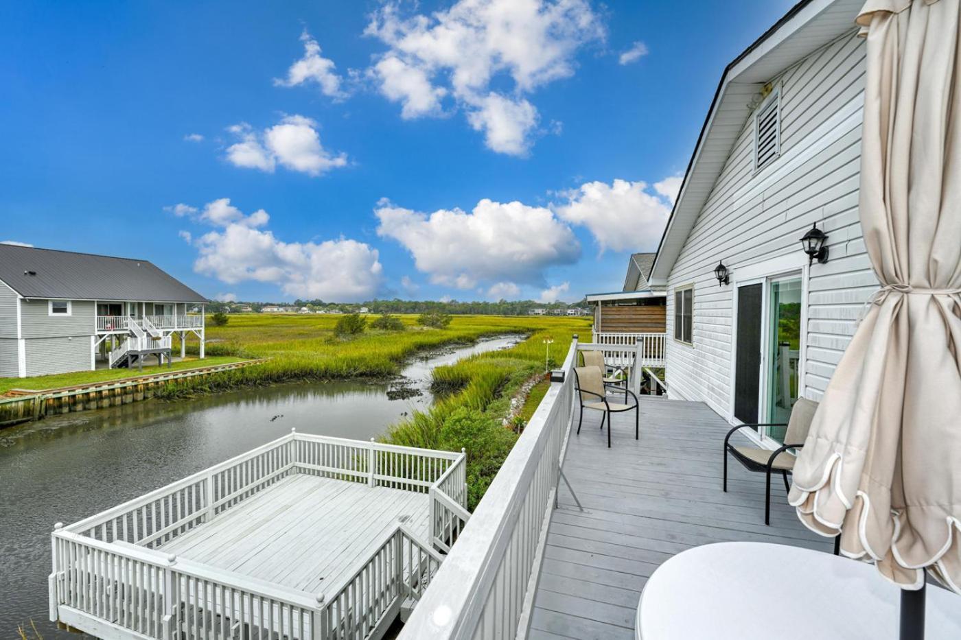 Marsh View Getaway Is A 4 Bedroom Channel In Cherry Grove Holiday home