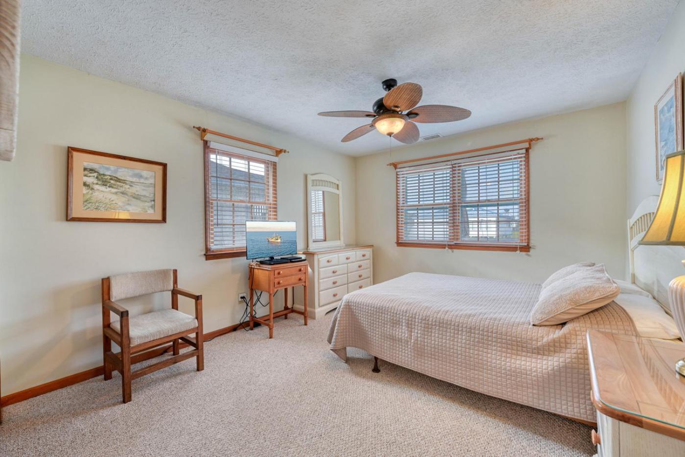 Marsh View Getaway Is A 4 Bedroom Channel In Cherry Grove *