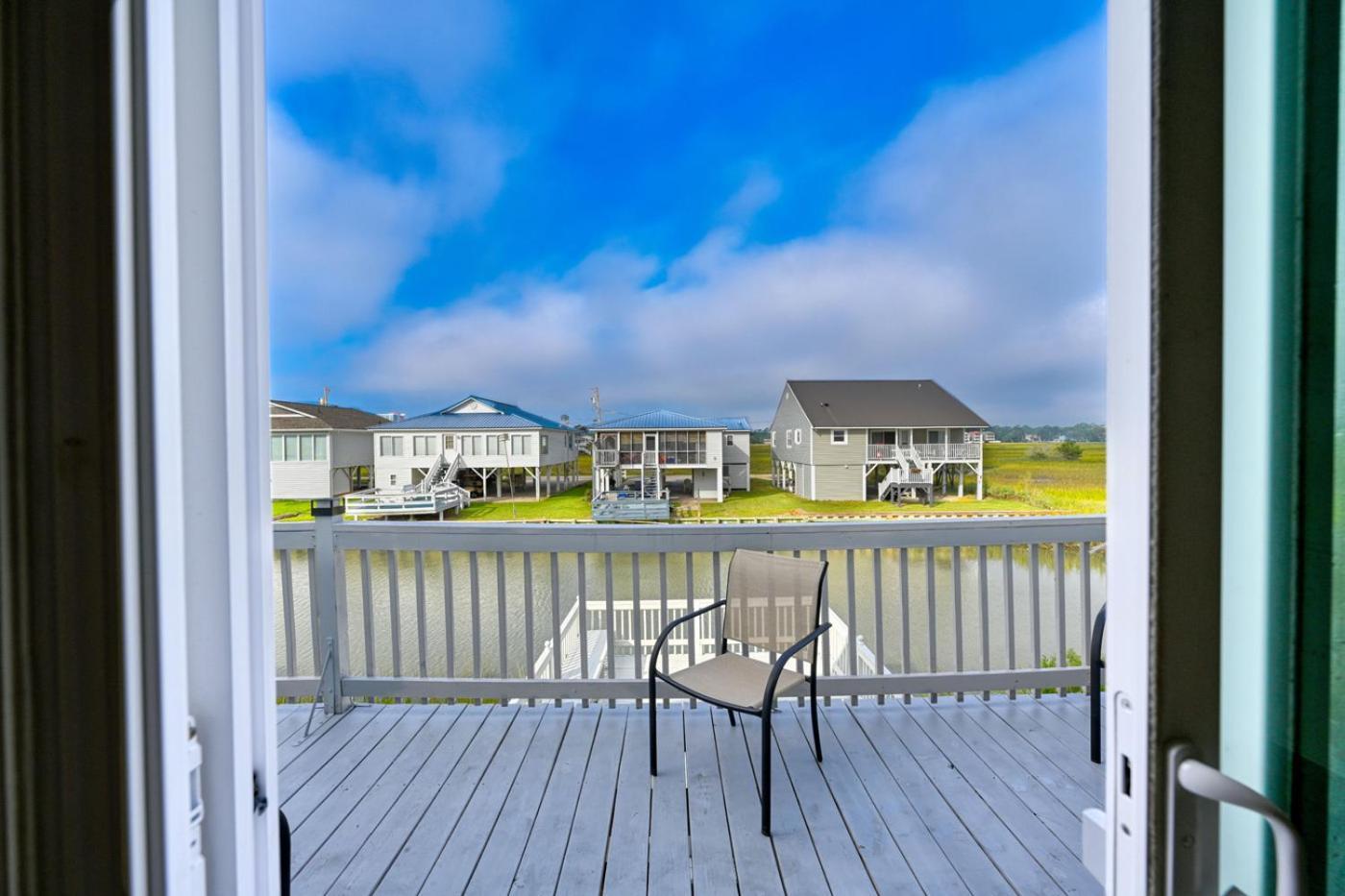Marsh View Getaway Is A 4 Bedroom Channel In Cherry Grove Holiday home