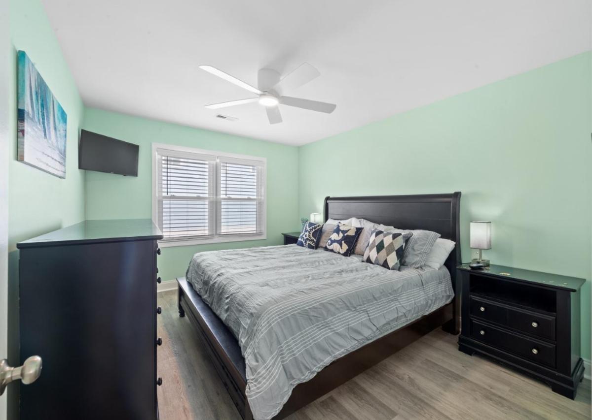Cherry Grove Oceanfront - Mommas Gift In Cherry Grove Holiday home *