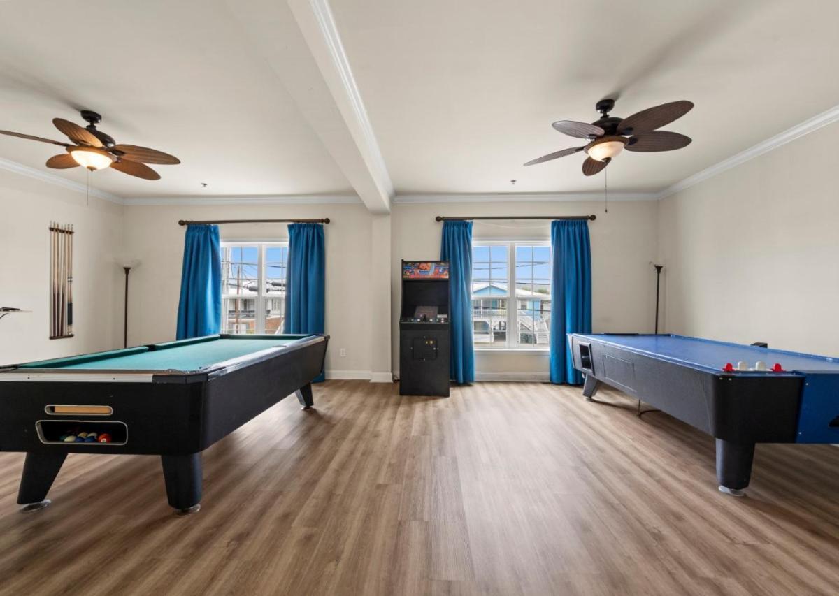 Tropical Dunes I - 8 Bedroom Oceanfront - Private Pool Game And Elevator Myrtle Beach