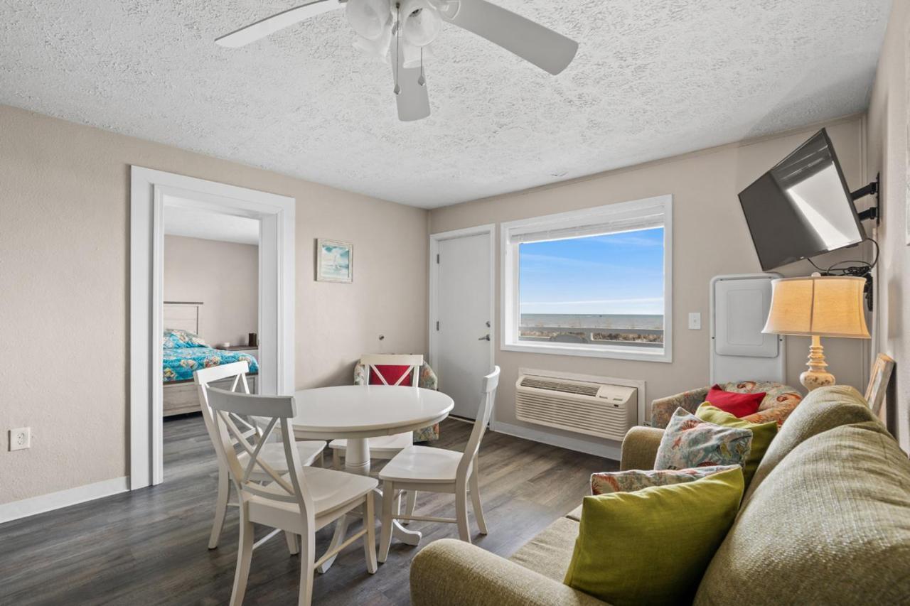 Blue Mist Unit 201 Offers King Bed And Front Balcony In Cherry Grove Apartment *